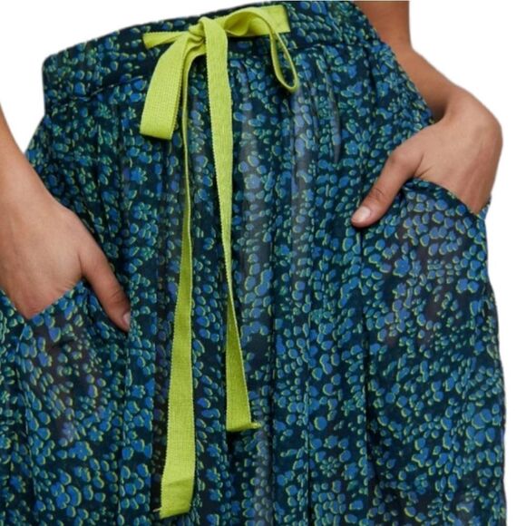 NWOT FREE PEOPLE Sleepin In Printed Chiffon Wide-Leg Pants S - Picture 3 of 11